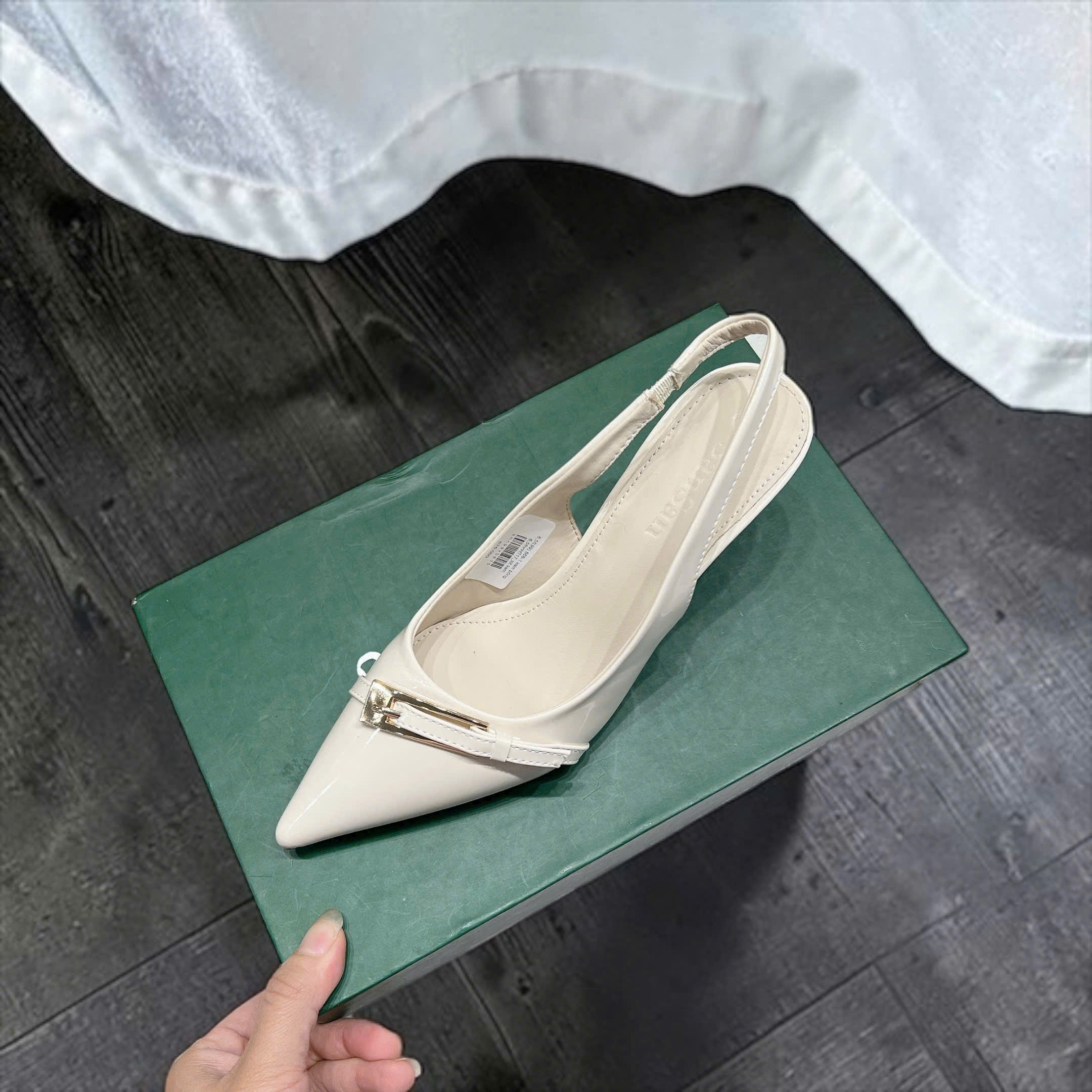 z7802877709207_37a49d566f6a37fdcb8402b34c91bc21 GHK - Giày mũi nhọn hở gót cao 7cm - Ảnh 7
